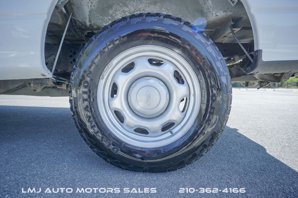2011 Ford F-150 Image 33