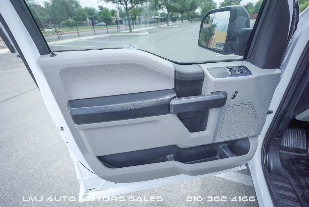 2017 Ford F-150 Image 9
