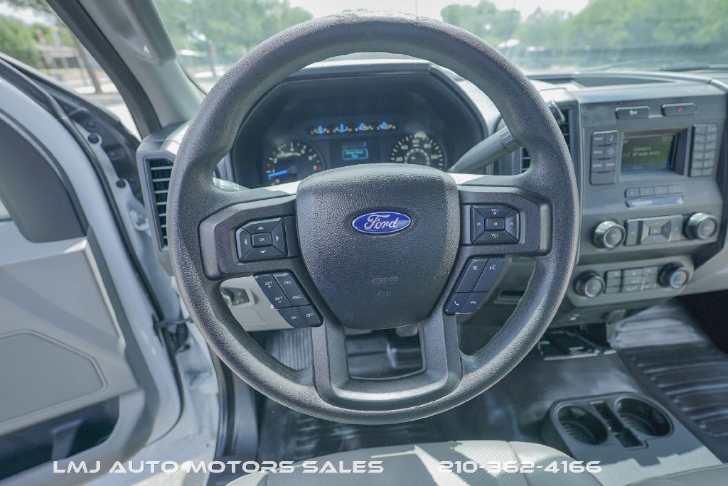 2017 Ford F-150 Image 12