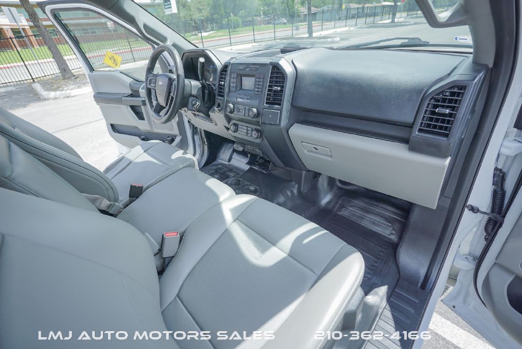 2017 Ford F-150 Image 17