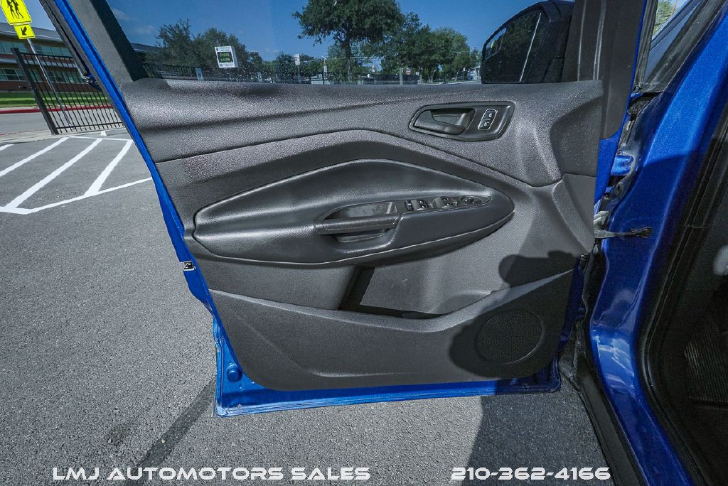 2019 Ford Escape Image 7