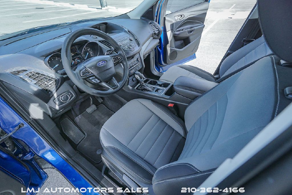 2019 Ford Escape Image 9