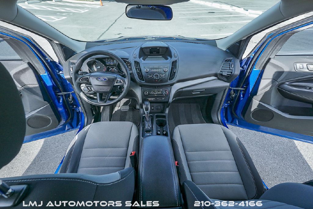 2019 Ford Escape Image 16