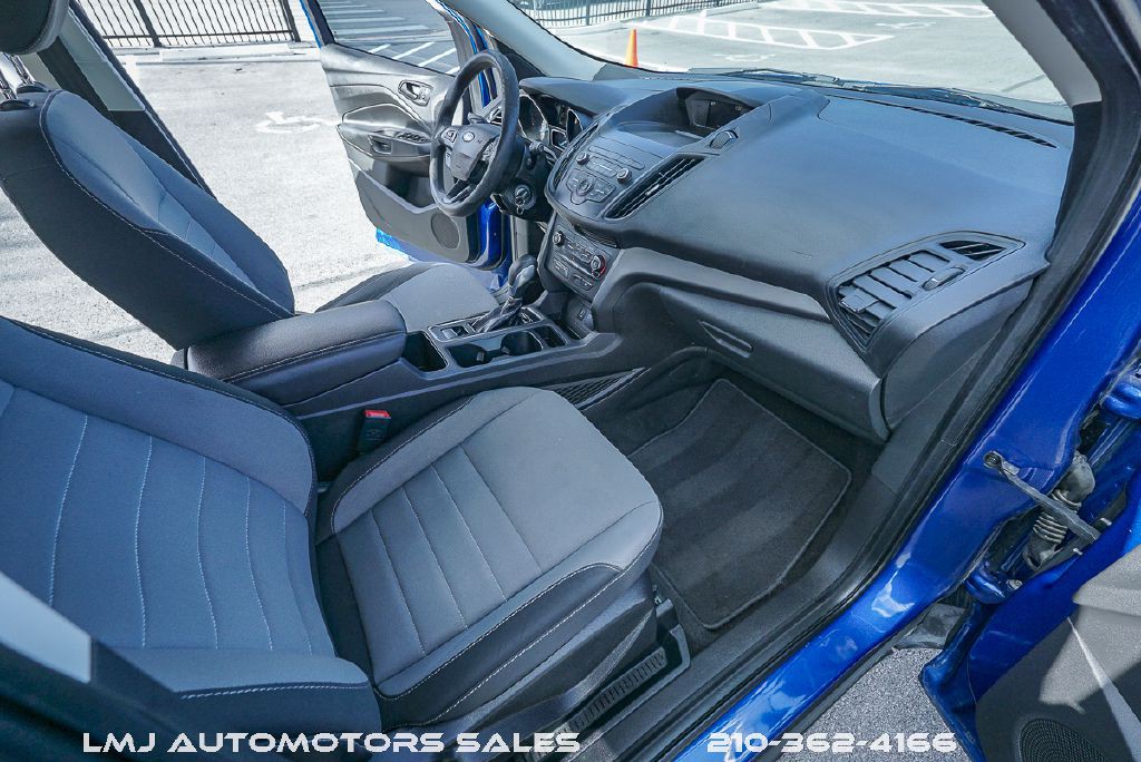 2019 Ford Escape Image 24