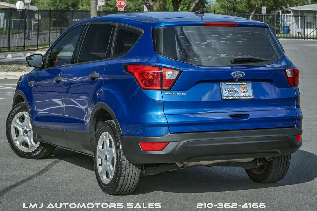 2019 Ford Escape Image 43