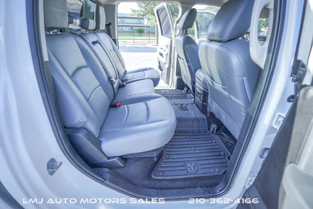 2017 RAM 2500 Image 33