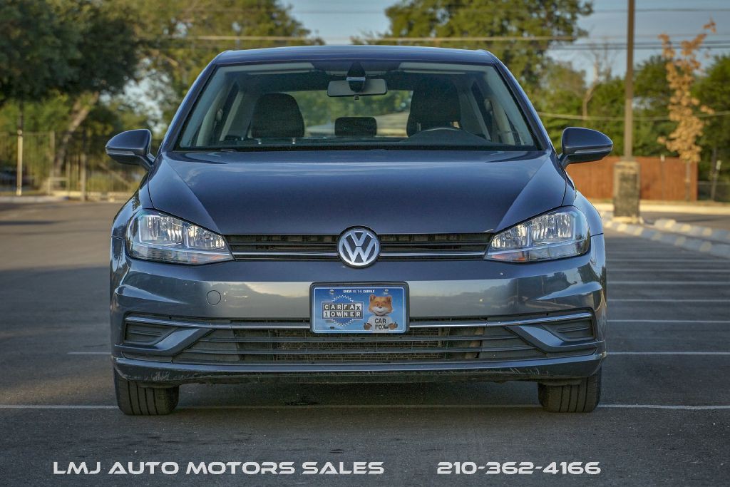 2019 Volkswagen Golf Image 2