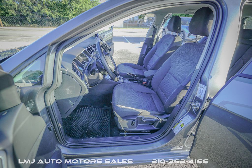 2019 Volkswagen Golf Image 12