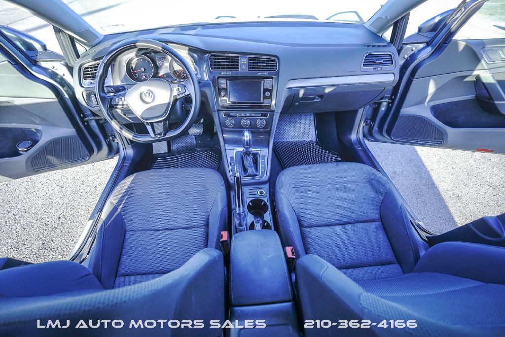 2019 Volkswagen Golf Image 17