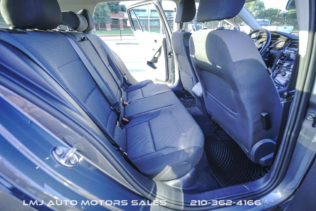 2019 Volkswagen Golf Image 25