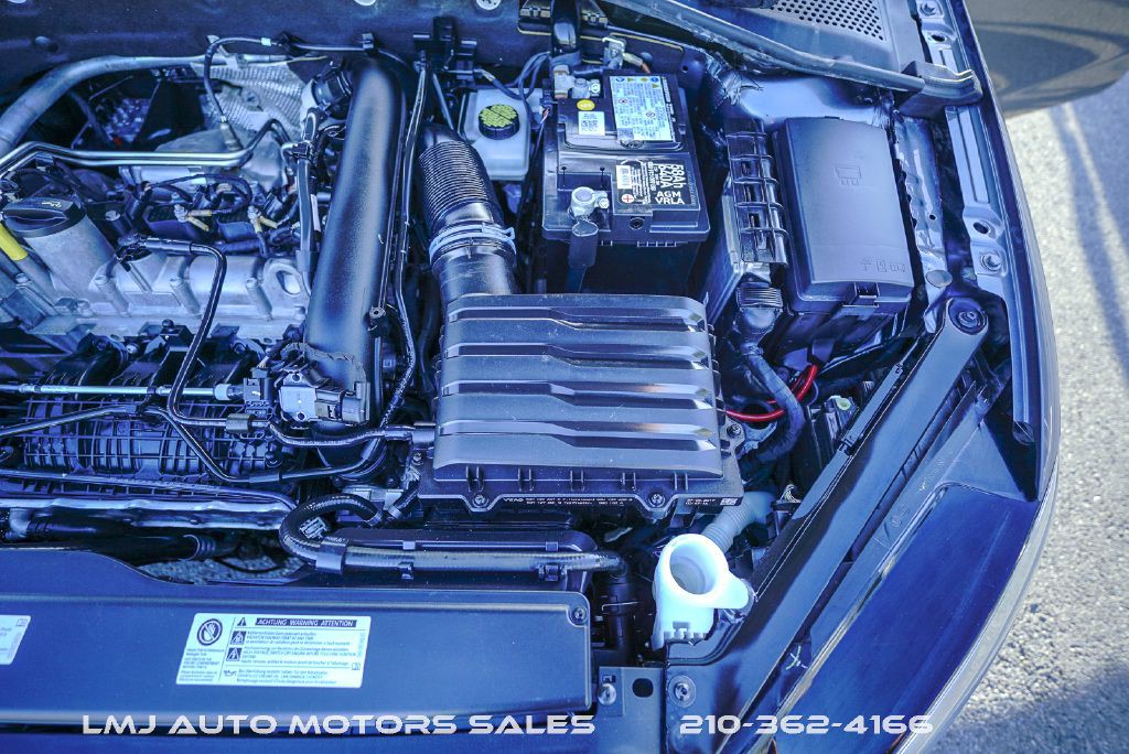 2019 Volkswagen Golf Image 32