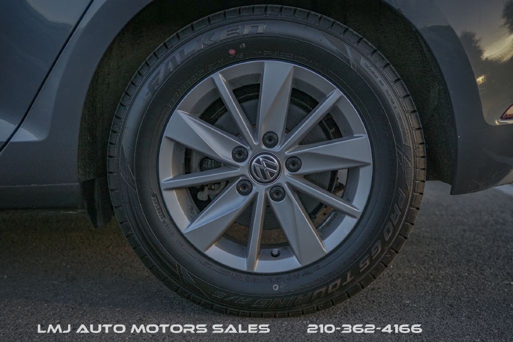2019 Volkswagen Golf Image 36