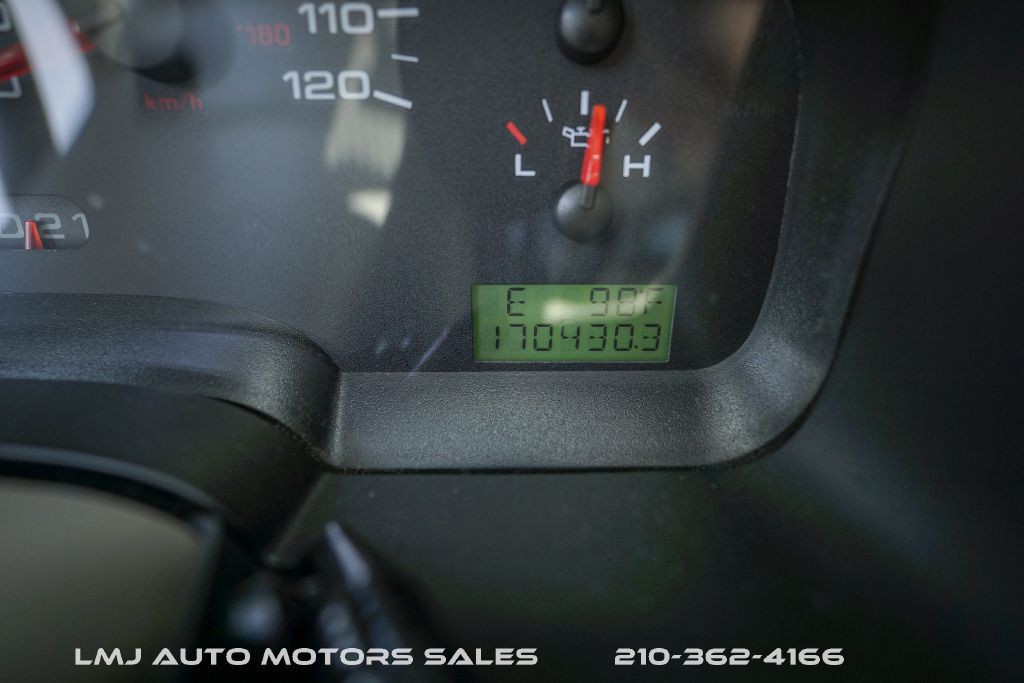 2005 Ford F-150 Image 31