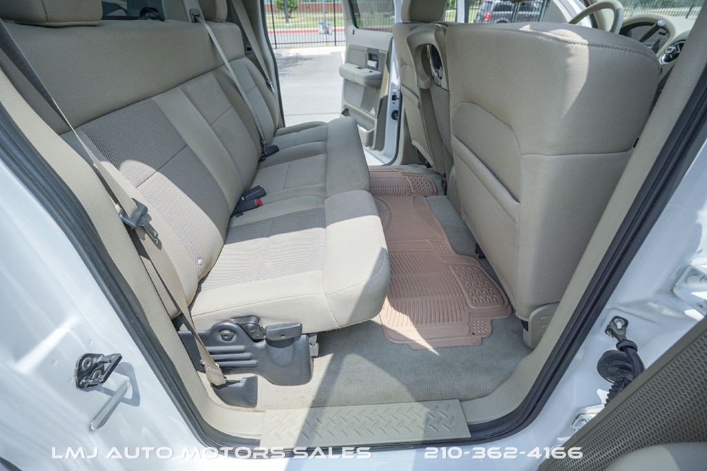 2005 Ford F-150 Image 38