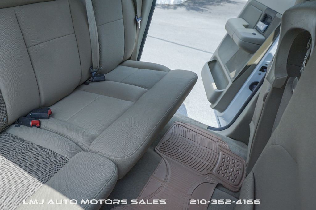 2005 Ford F-150 Image 40