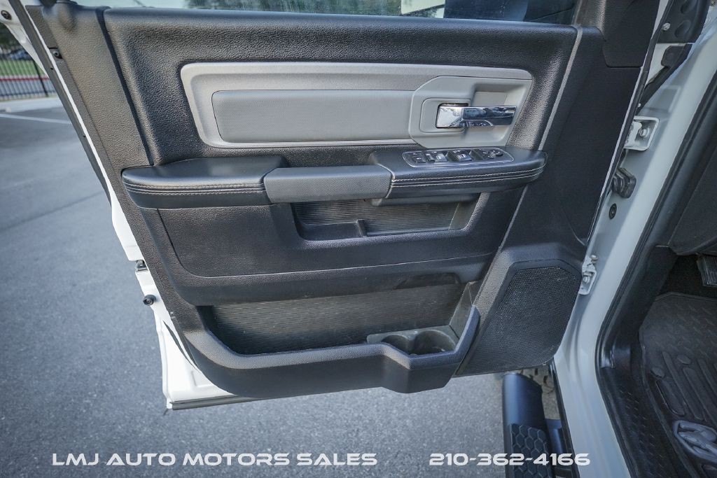 2018 RAM 2500 Image 12