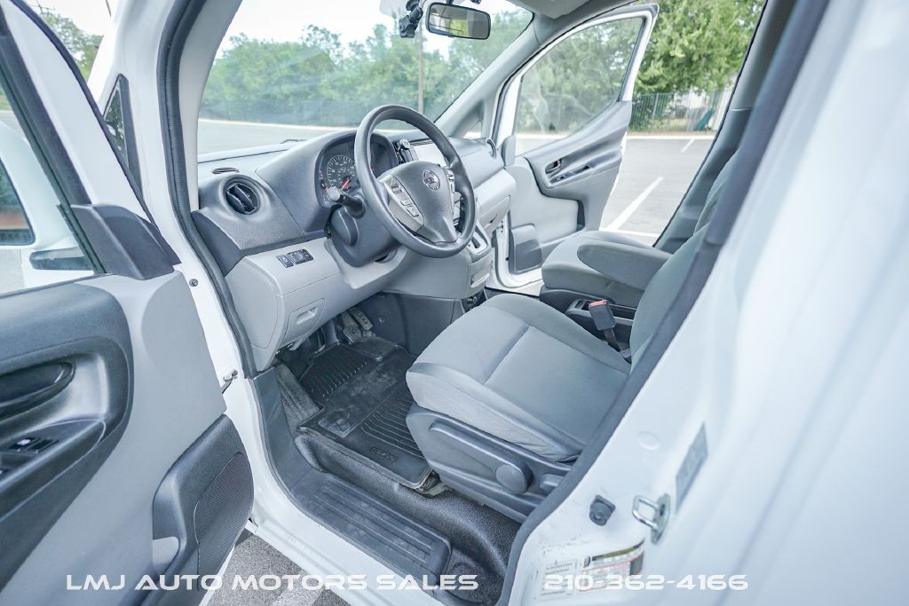 2020 Nissan NV200 Image 13