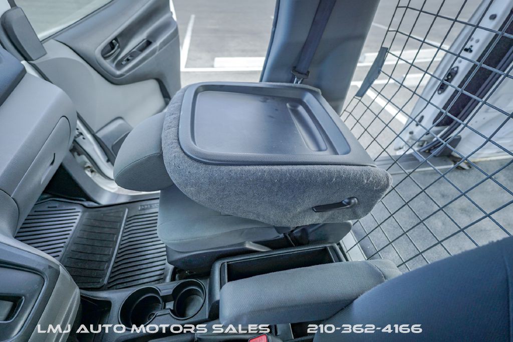2020 Nissan NV200 Image 30