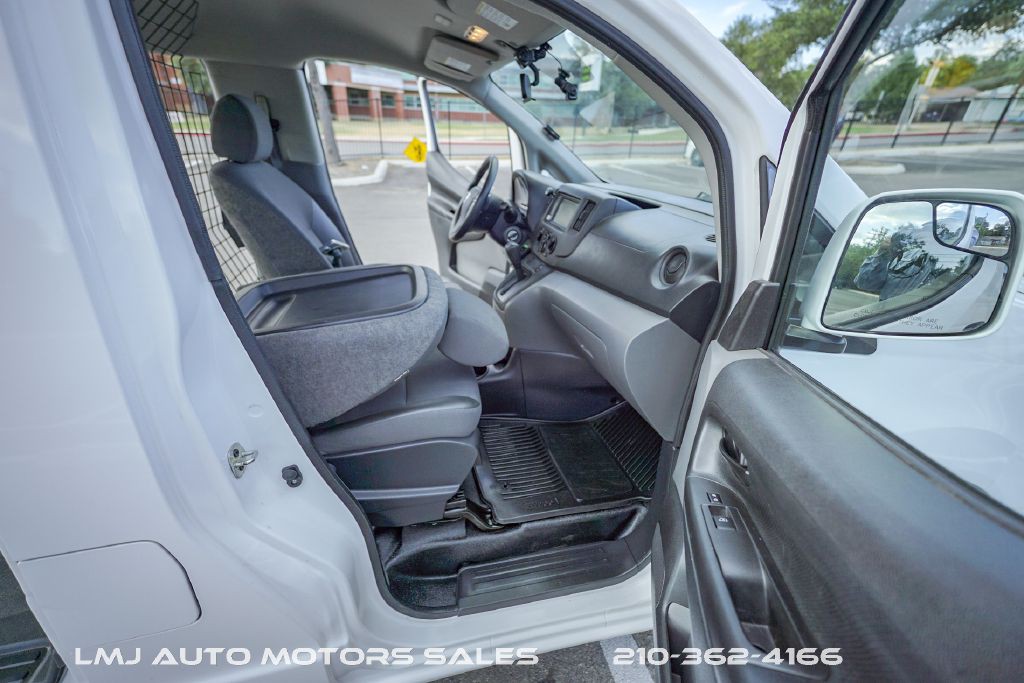2020 Nissan NV200 Image 34