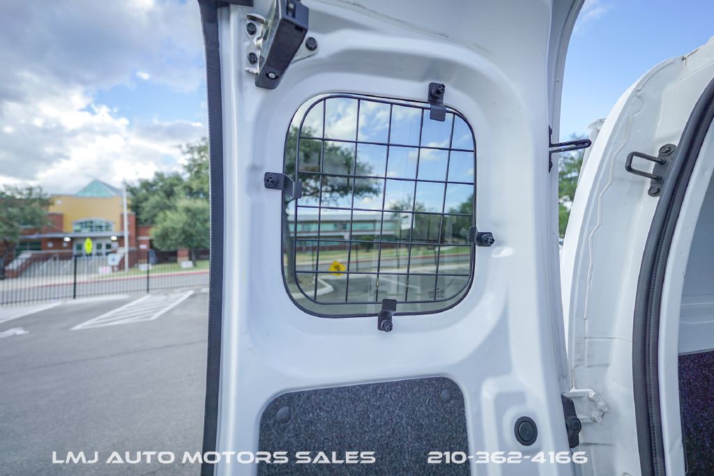 2020 Nissan NV200 Image 38
