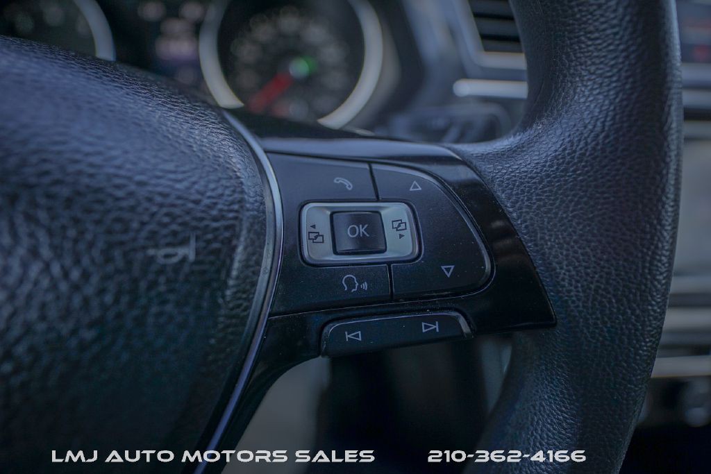 2018 Volkswagen Tiguan Image 17