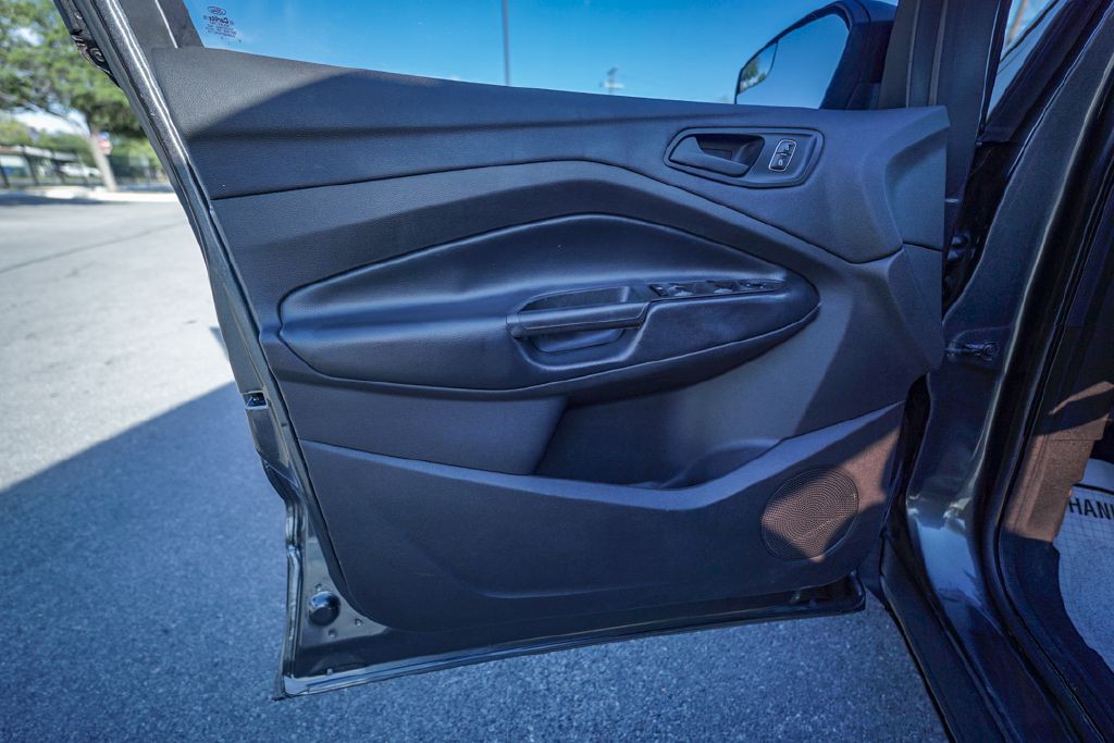 2019 Ford Escape Image 10