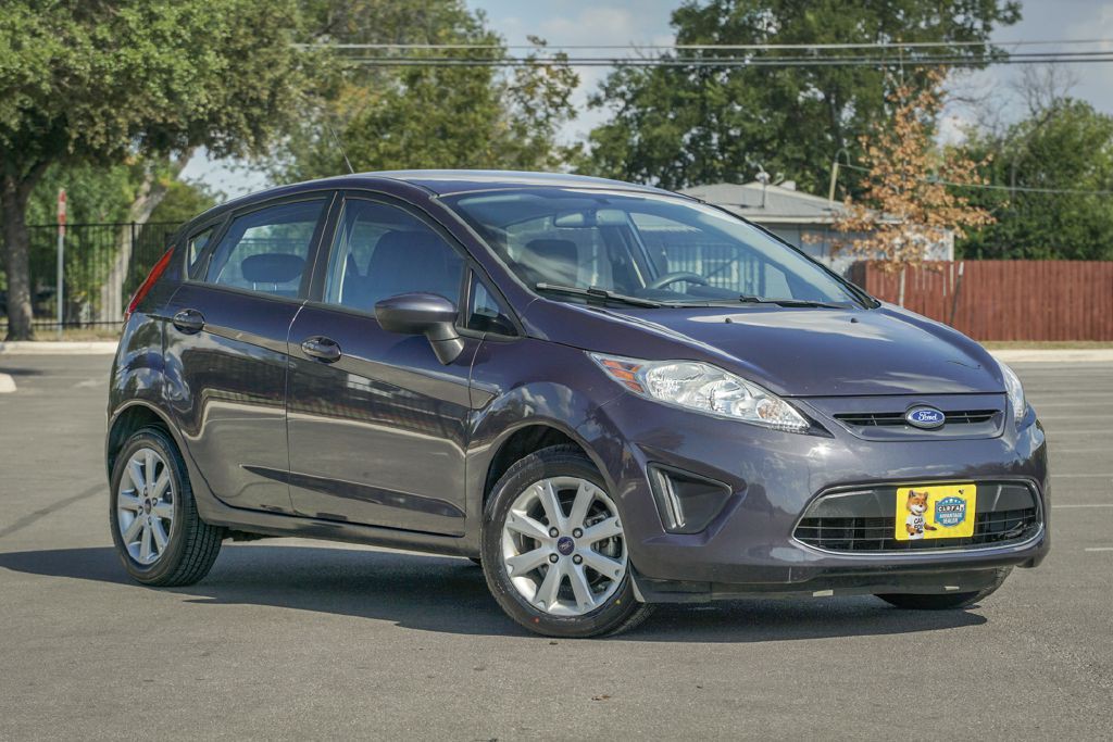 2012 Ford Fiesta Image 3