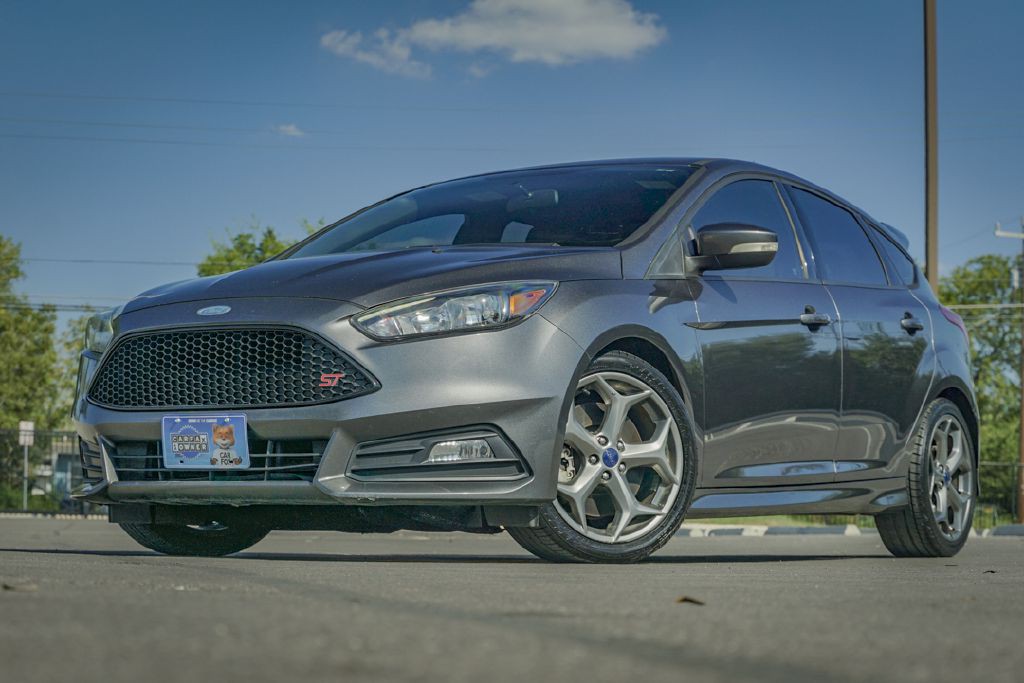 2017 Ford Focus Image 11