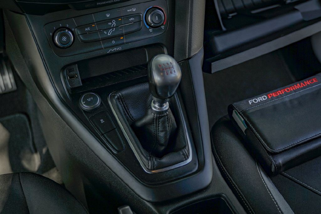 2017 Ford Focus Image 26
