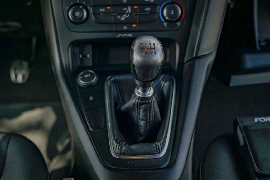 2017 Ford Focus Image 27