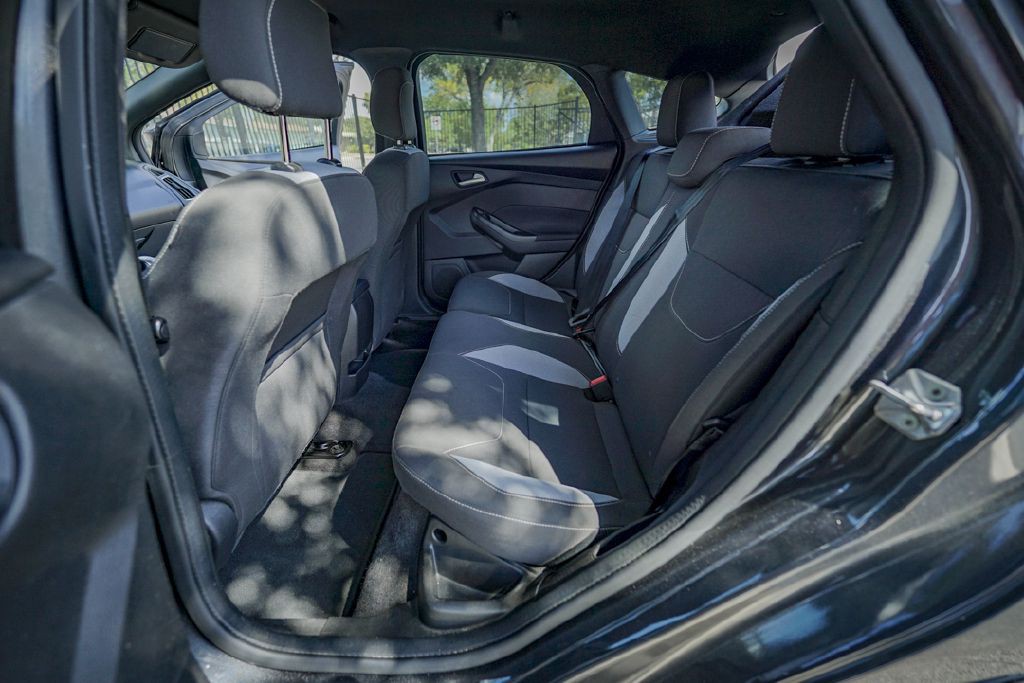 2017 Ford Focus Image 34