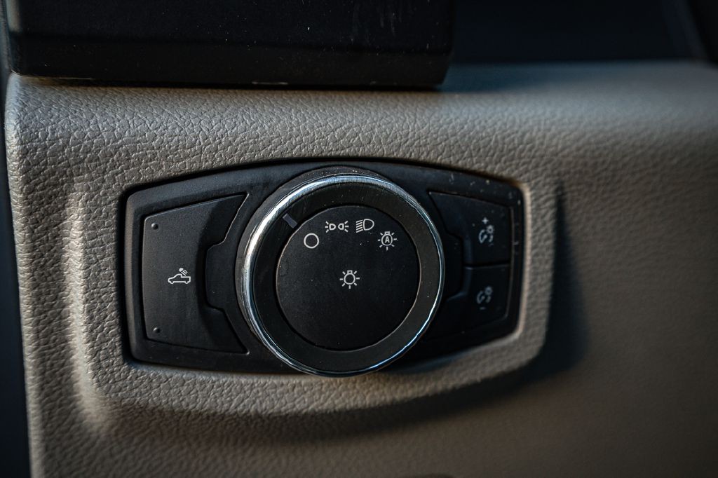 2017 Ford F-150 Image 16