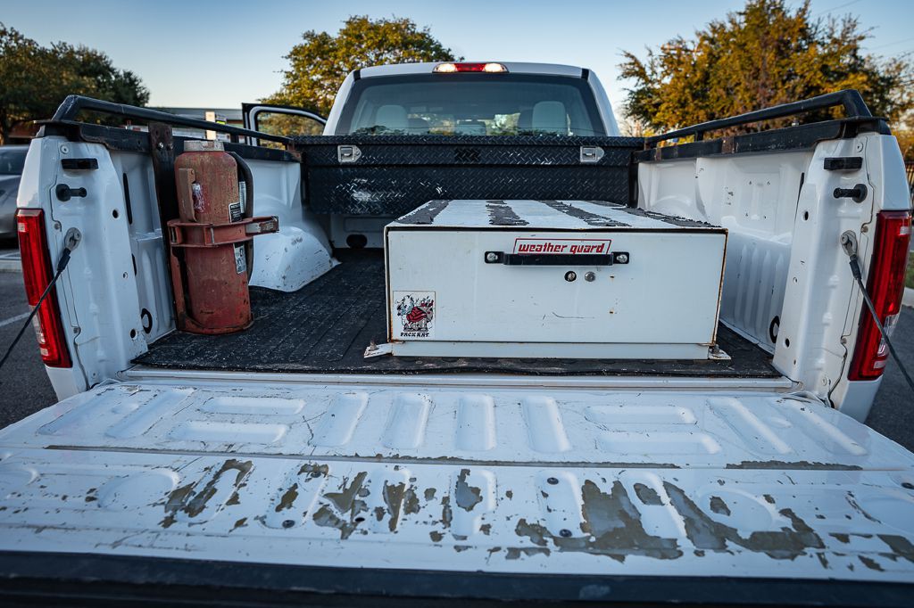 2017 Ford F-150 Image 32