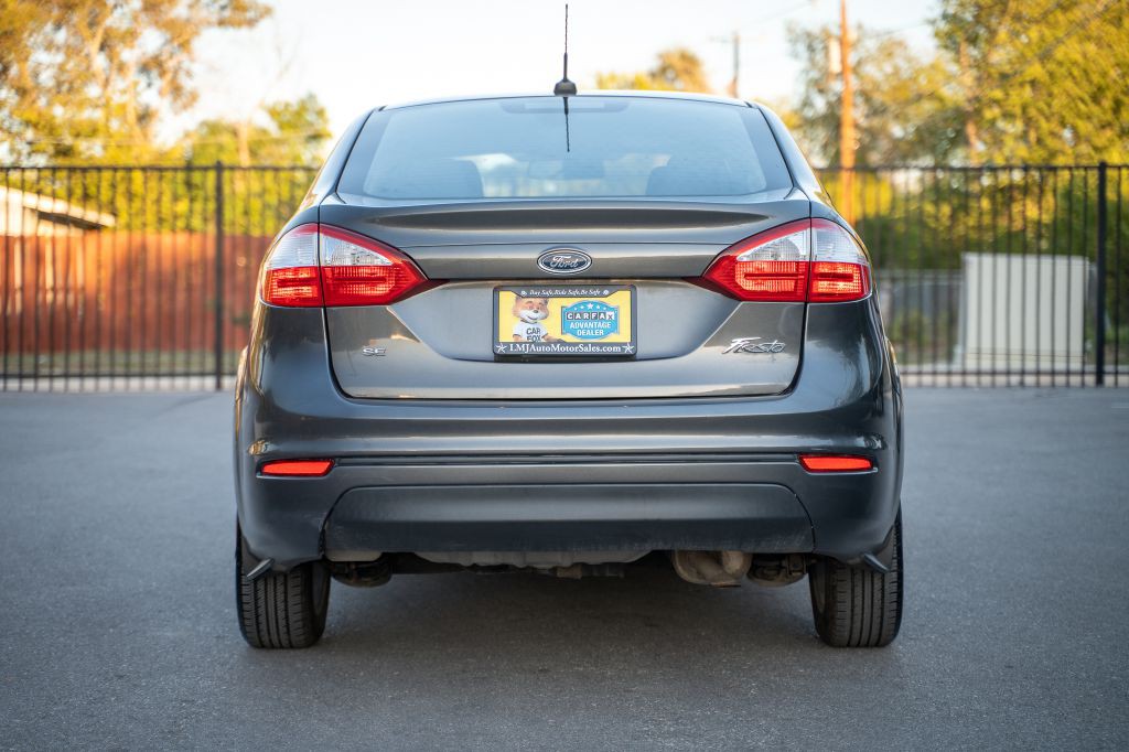 2016 Ford Fiesta Image 6