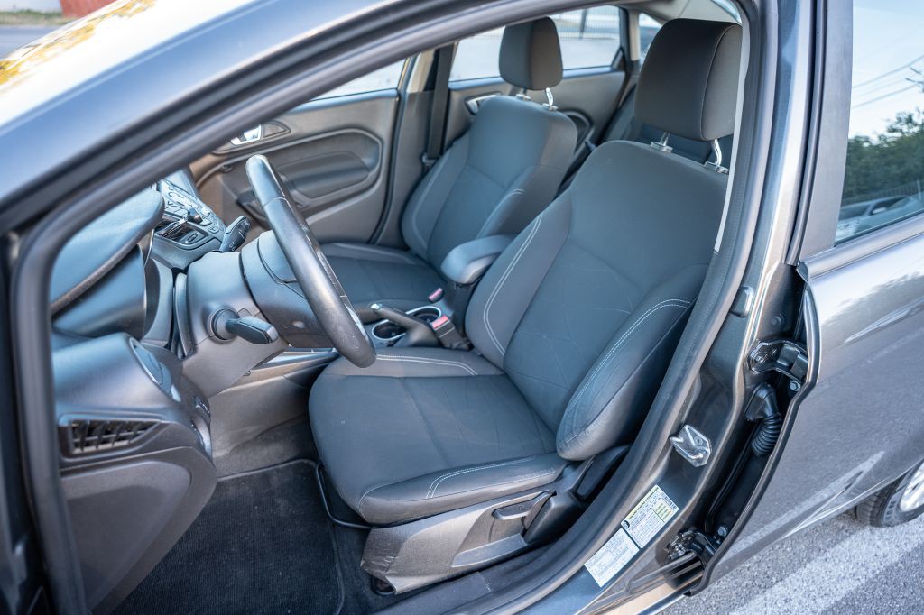 2016 Ford Fiesta Image 10