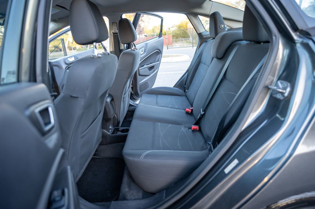 2016 Ford Fiesta Image 21