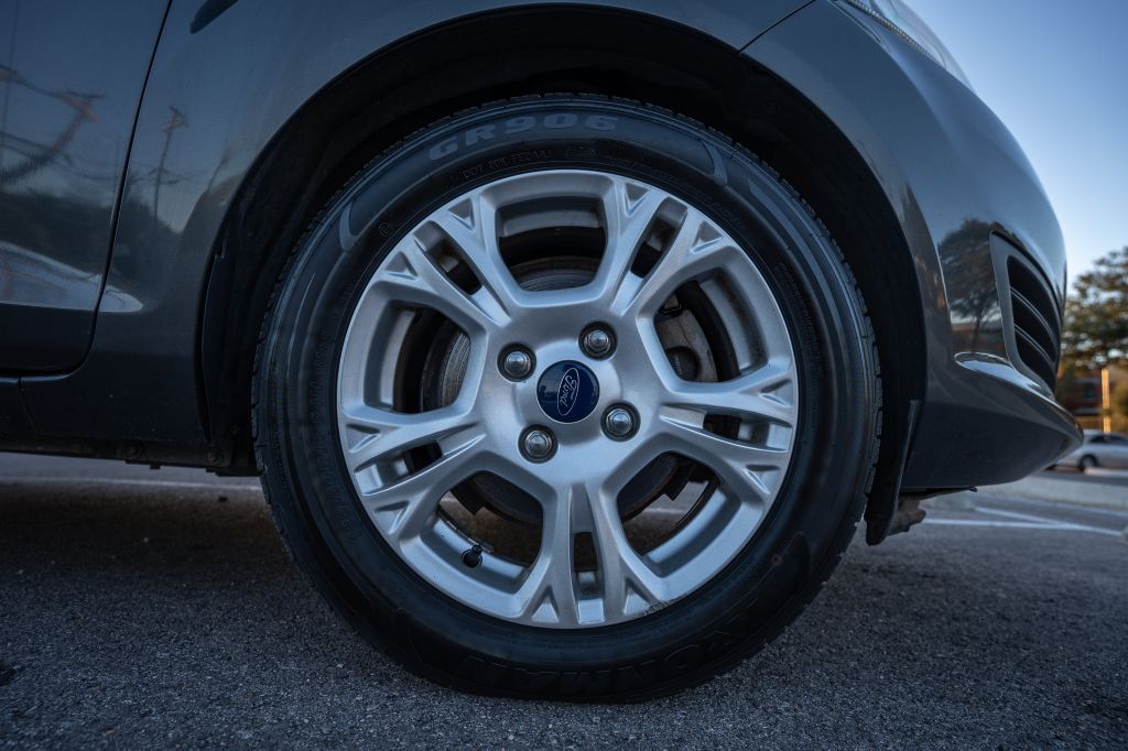 2016 Ford Fiesta Image 25