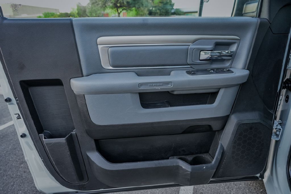 2017 RAM 1500 Image 9