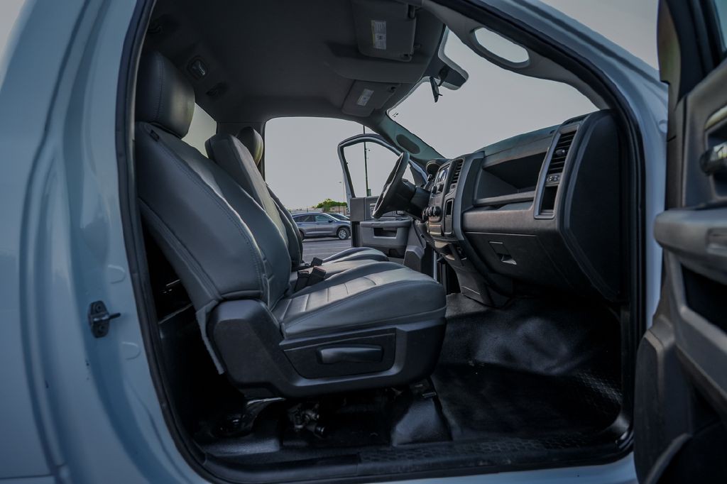 2017 RAM 1500 Image 32