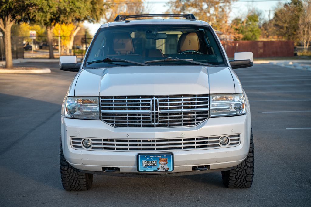 2012 Lincoln Navigator Image 2