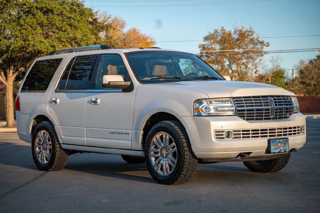 2012 Lincoln Navigator Image 3
