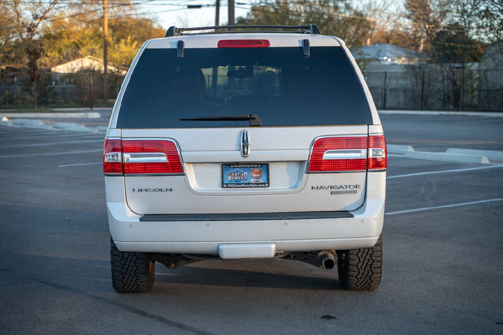 2012 Lincoln Navigator Image 5