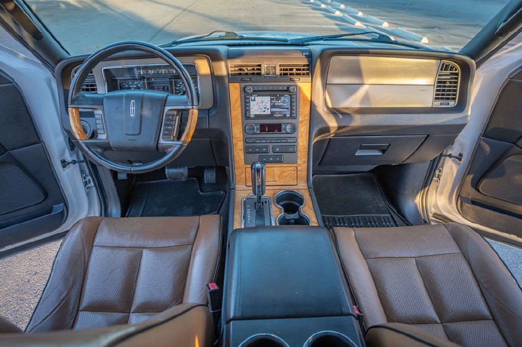 2012 Lincoln Navigator Image 14