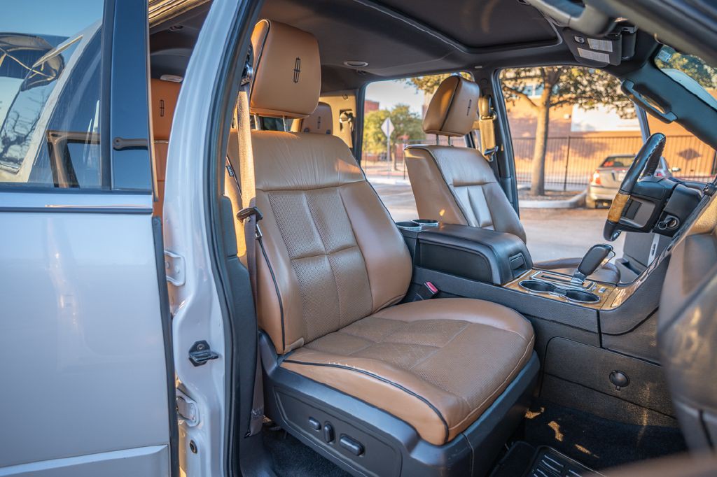 2012 Lincoln Navigator Image 26