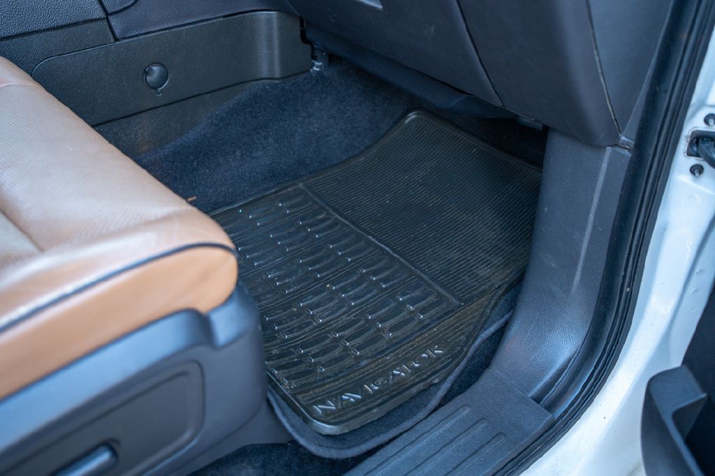 2012 Lincoln Navigator Image 27