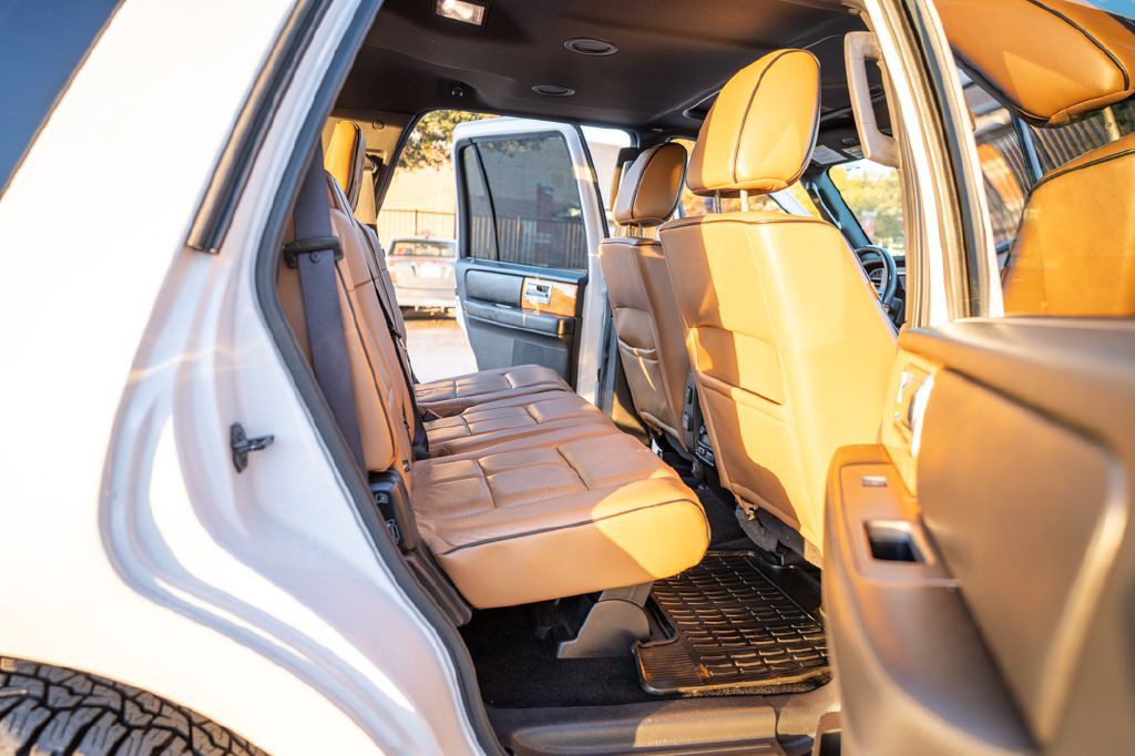 2012 Lincoln Navigator Image 28