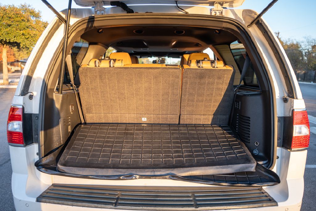 2012 Lincoln Navigator Image 31