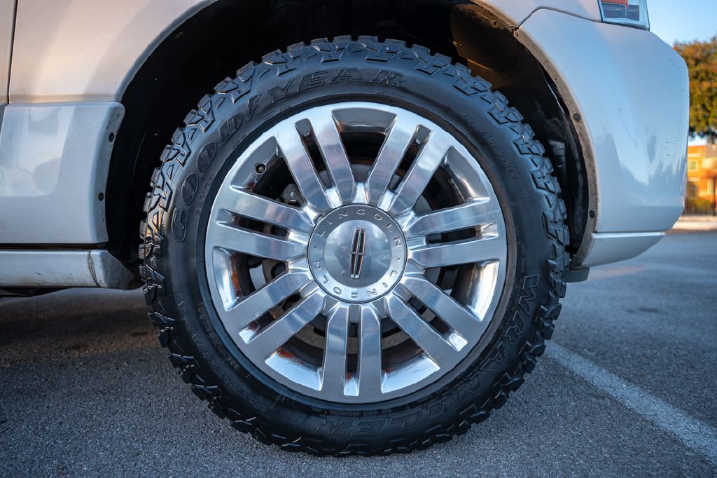 2012 Lincoln Navigator Image 41