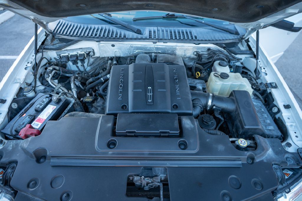 2012 Lincoln Navigator Image 45