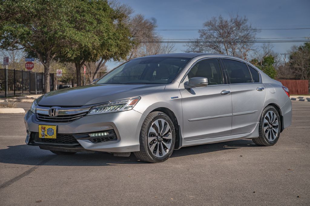 2017 Honda Accord Image 1